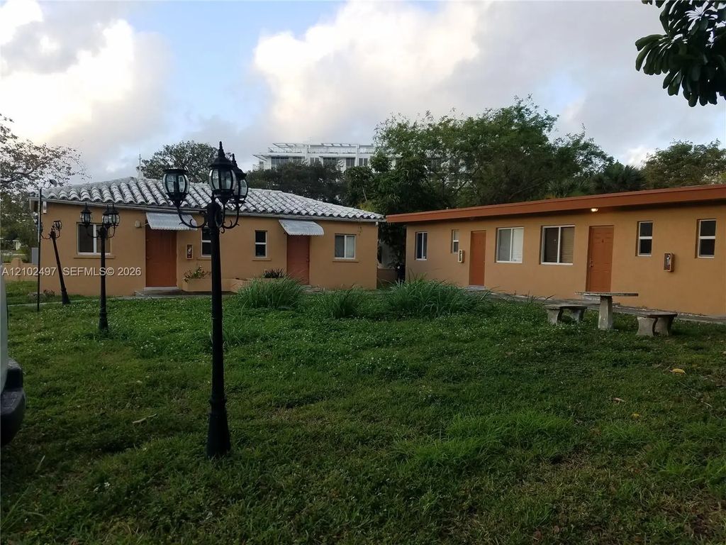 13770 Ne 20th Place #3, North Miami Beach