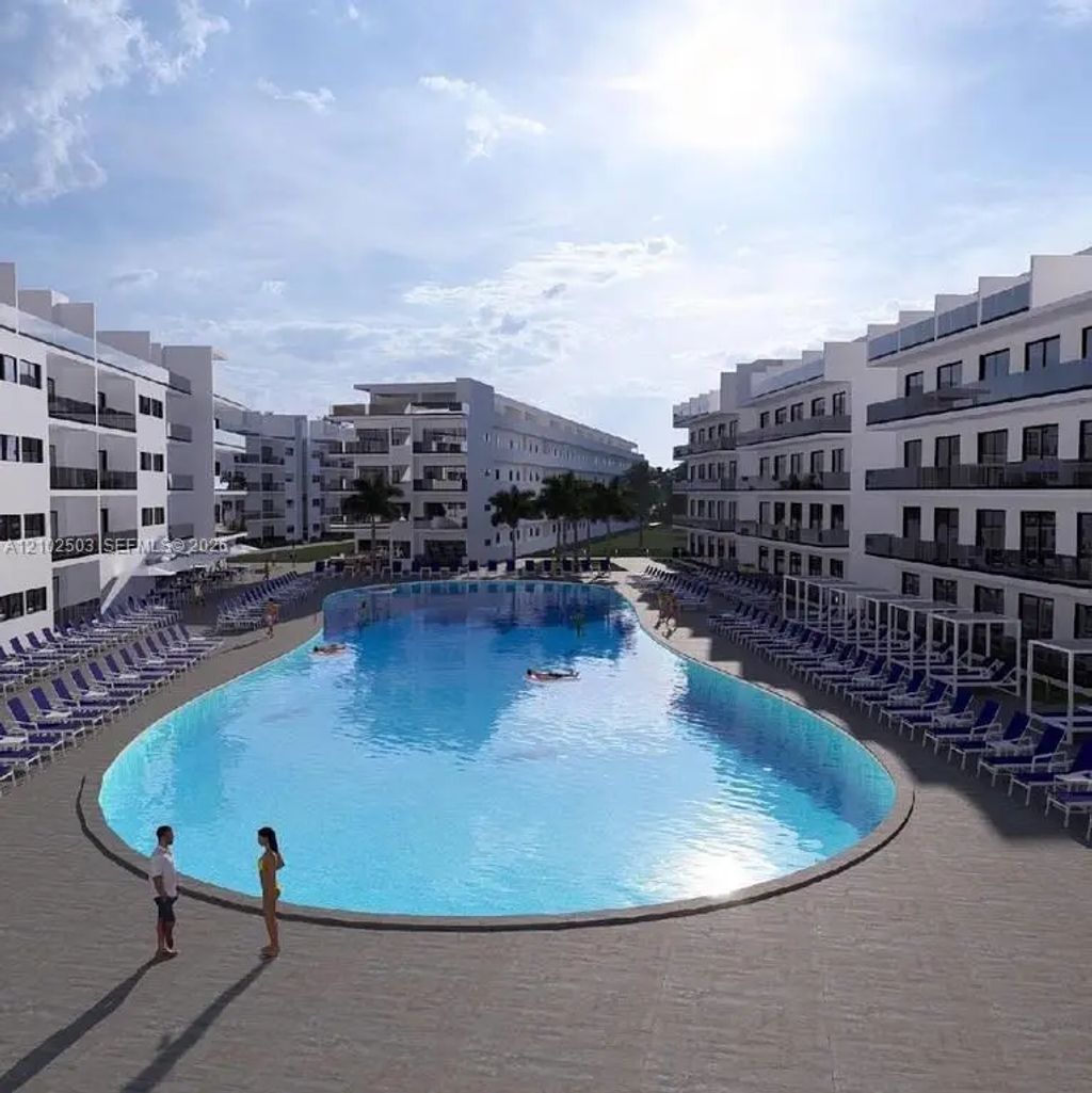 1 Ocean Paradise 4, 