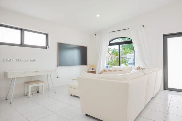 2 of 14 - 14926 Sw 38th Street, Miami, FL