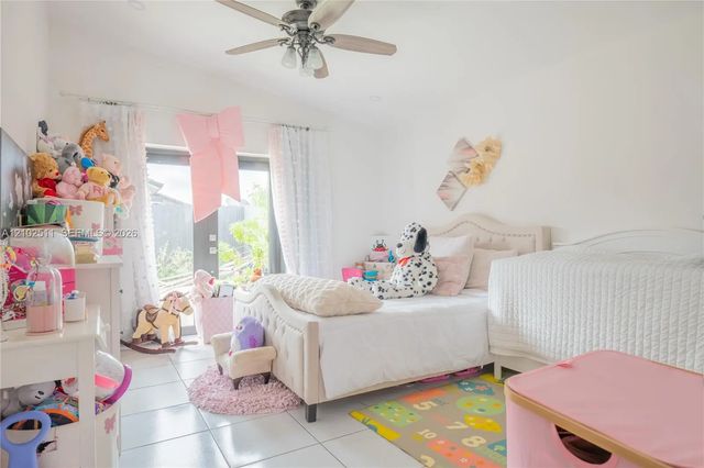 4 of 14 - 14926 Sw 38th Street, Miami, FL