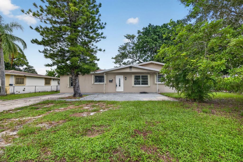 913 Se 10th Street, Stuart