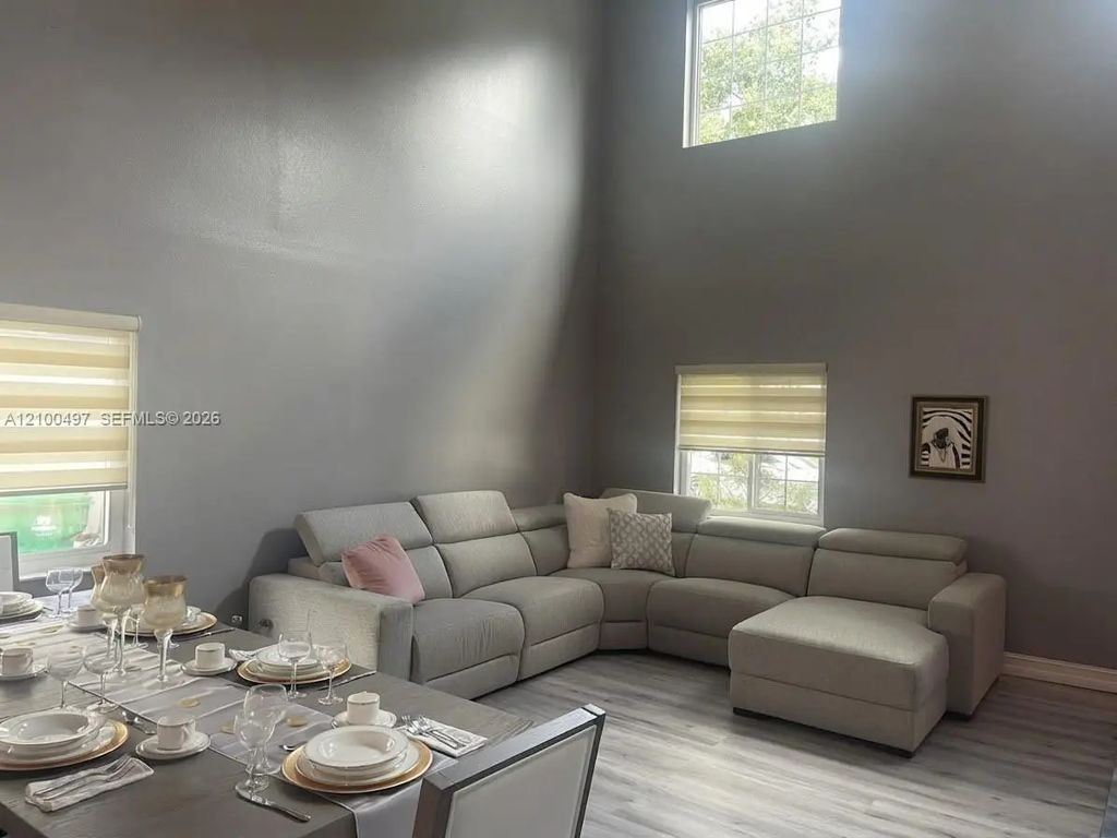 2400 Sw 106th Avenue, Miramar