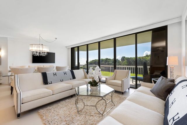 4 of 22 - 2100 S Ocean Boulevard, Palm Beach, FL