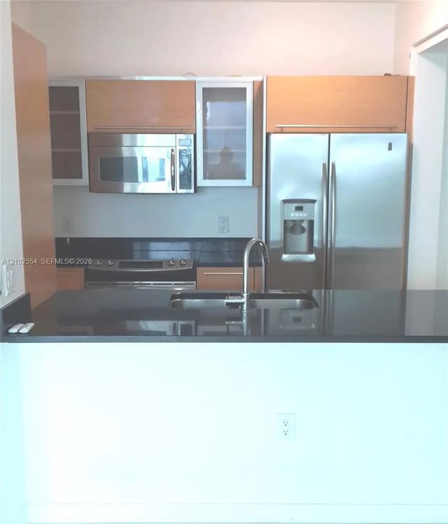 4 of 5 - 950 Brickell Bay Drive #4005, Miami, FL