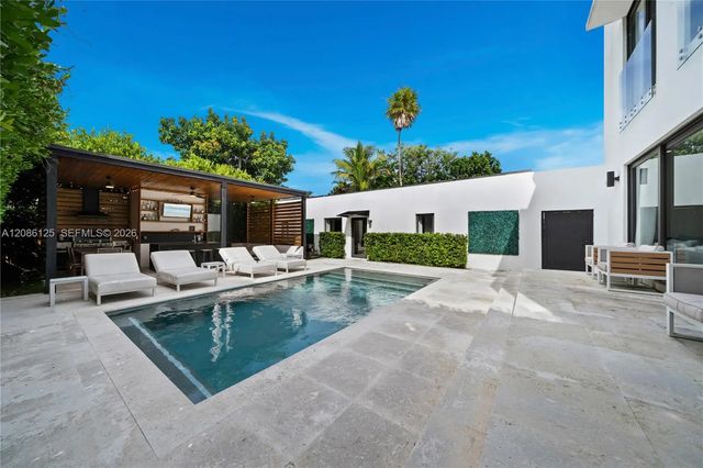 4 of 40 - 31 Ne 51st Street, Miami, FL