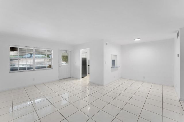 5 of 29 - 2050 Ne 39th Street #e307, Lighthouse Point, FL