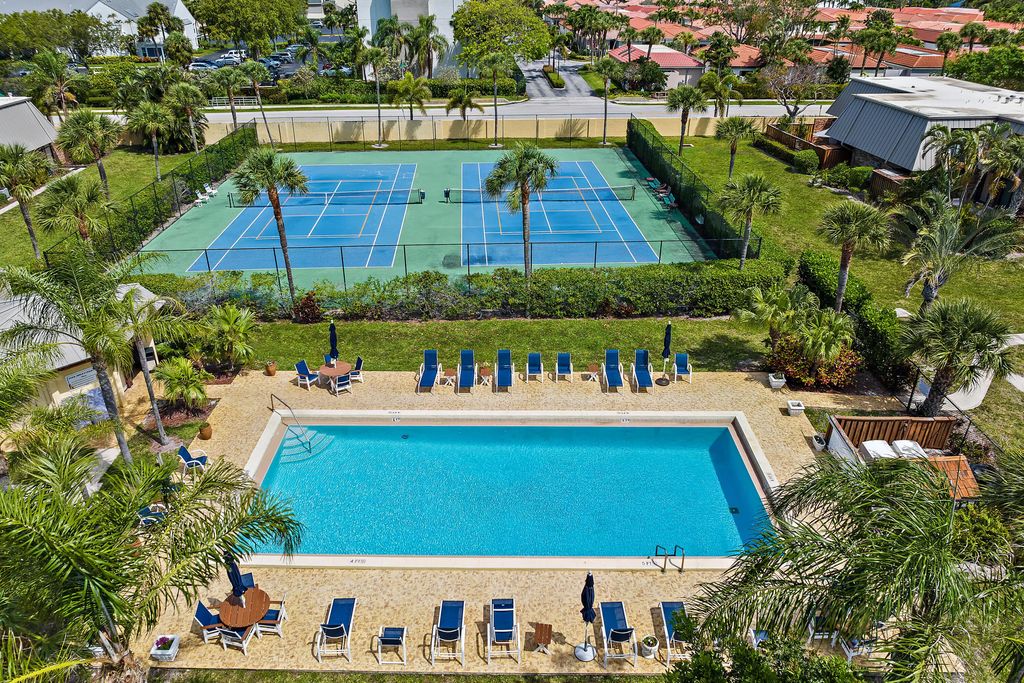 1420 Ocean Way  Drive #14d, Jupiter