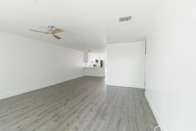 3 of 29 - 4846 Orleans Court #b, West Palm Beach, FL