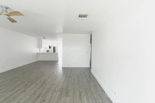 4 of 29 - 4846 Orleans Court #b, West Palm Beach, FL