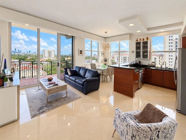 1607 Ponce De Leon Boulevard #9a, Coral Gables