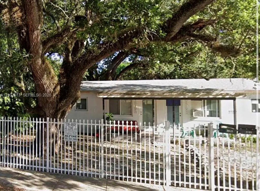 2121 Nw 93rd Street #2121, Miami