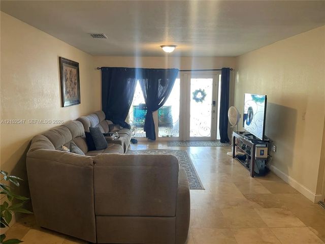 4 of 21 - 14370 Sw 155th Terrace, Miami, FL