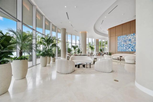 2411 Laguna Circle #2211, Miami