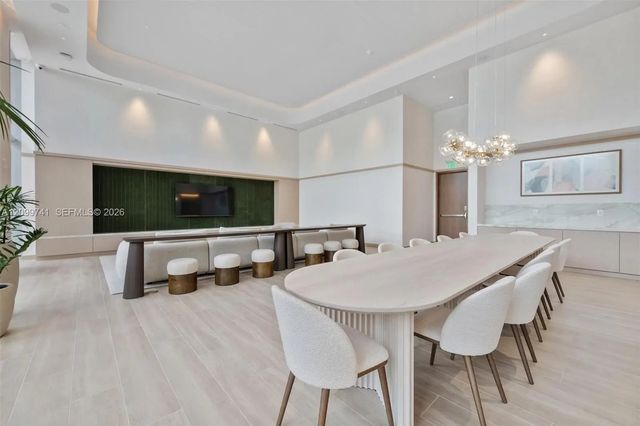 4 of 16 - 2411 Laguna Circle #2211, Miami, FL