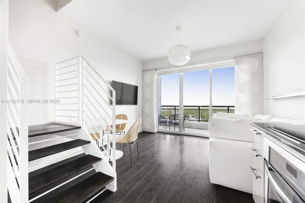 60 Sw 13th Street #2417, Miami