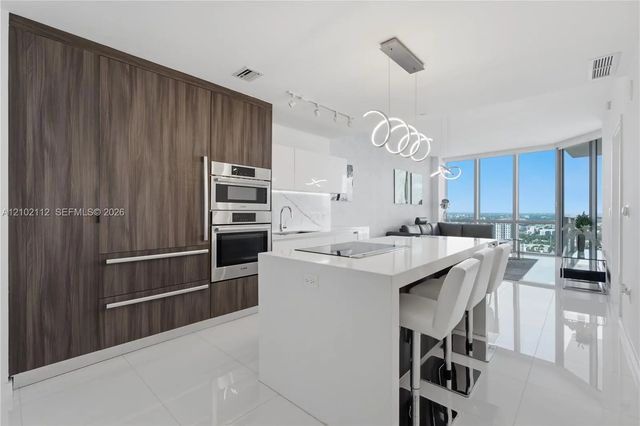 851 Ne 1st Avenue #3906, Miami