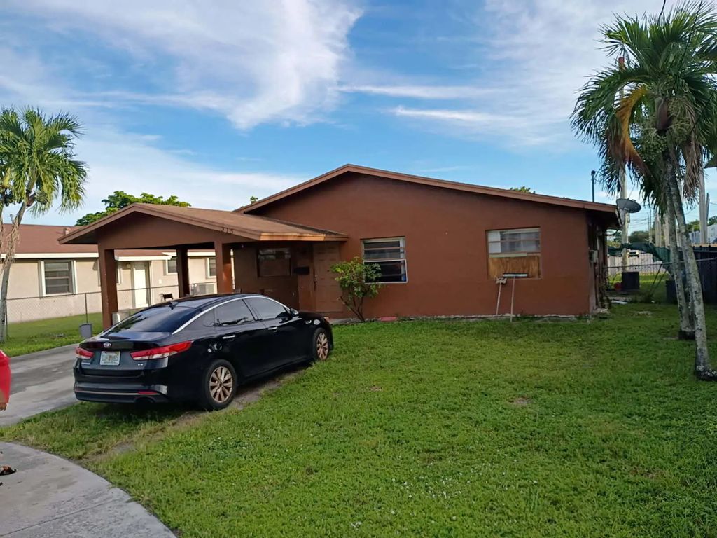 315 Nw 3rd Court, Hallandale Beach