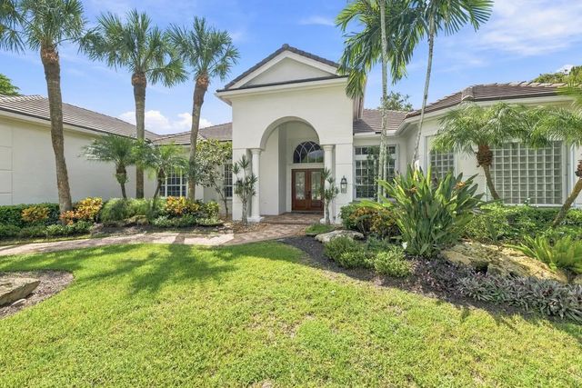 2 of 65 - 17104 Gulf Pine Circle, Wellington, FL