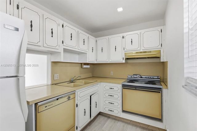 5 of 33 - 3770 Ne 171st Street #402, North Miami Beach, FL