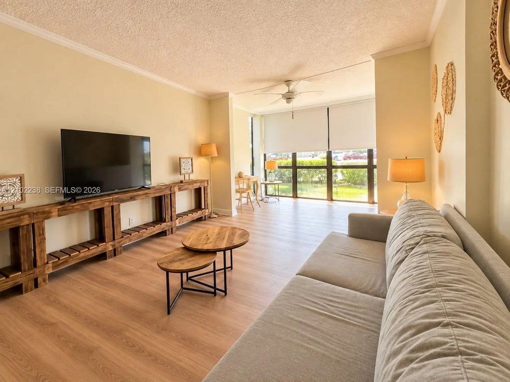 1000 Parkview Drive #127, Hallandale Beach