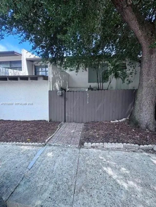 5 of 30 - 6713 Sw 112th Court, Miami, FL