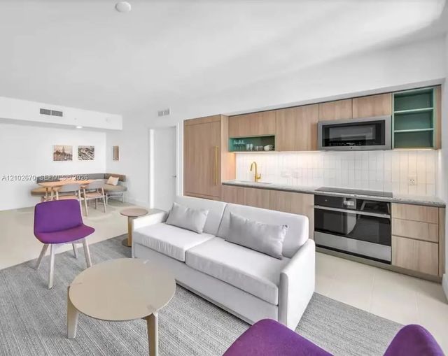 4 of 37 - 159 Ne 6th Street #3202, Miami, FL