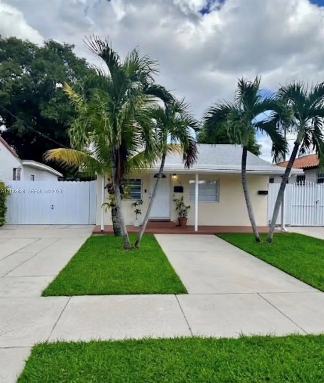 3 of 25 - 521 Nw 44th Avenue, Miami, FL