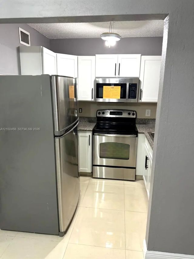 2 of 19 - 5461 W 24th Avenue #25, Hialeah, FL