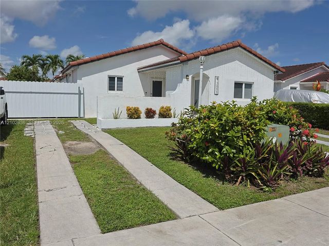 13555 Sw 38th Lane, Miami
