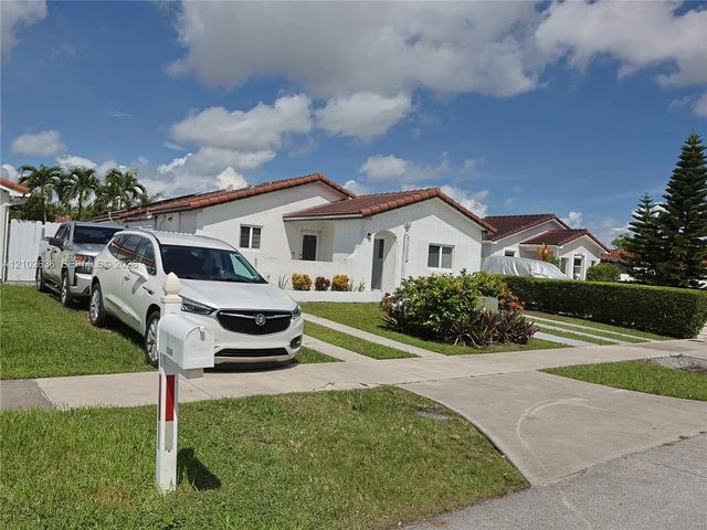 3 of 58 - 13555 Sw 38th Lane, Miami, FL