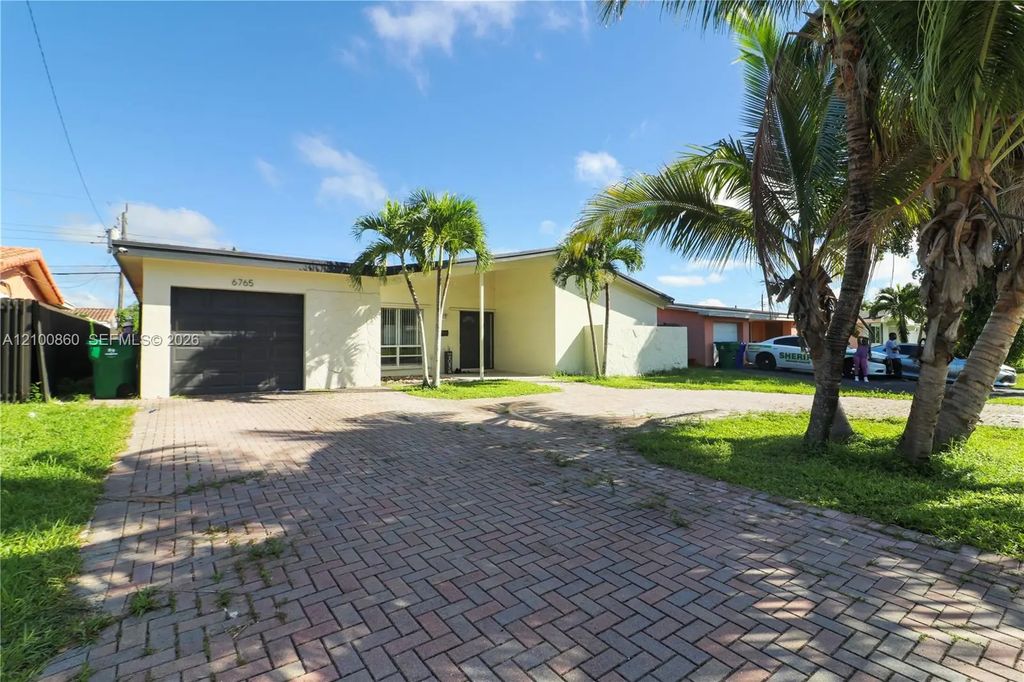 6765 Ixora Drive, Miramar