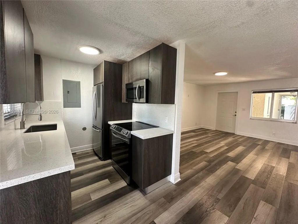 913 Ne 17th Street #2, Fort Lauderdale