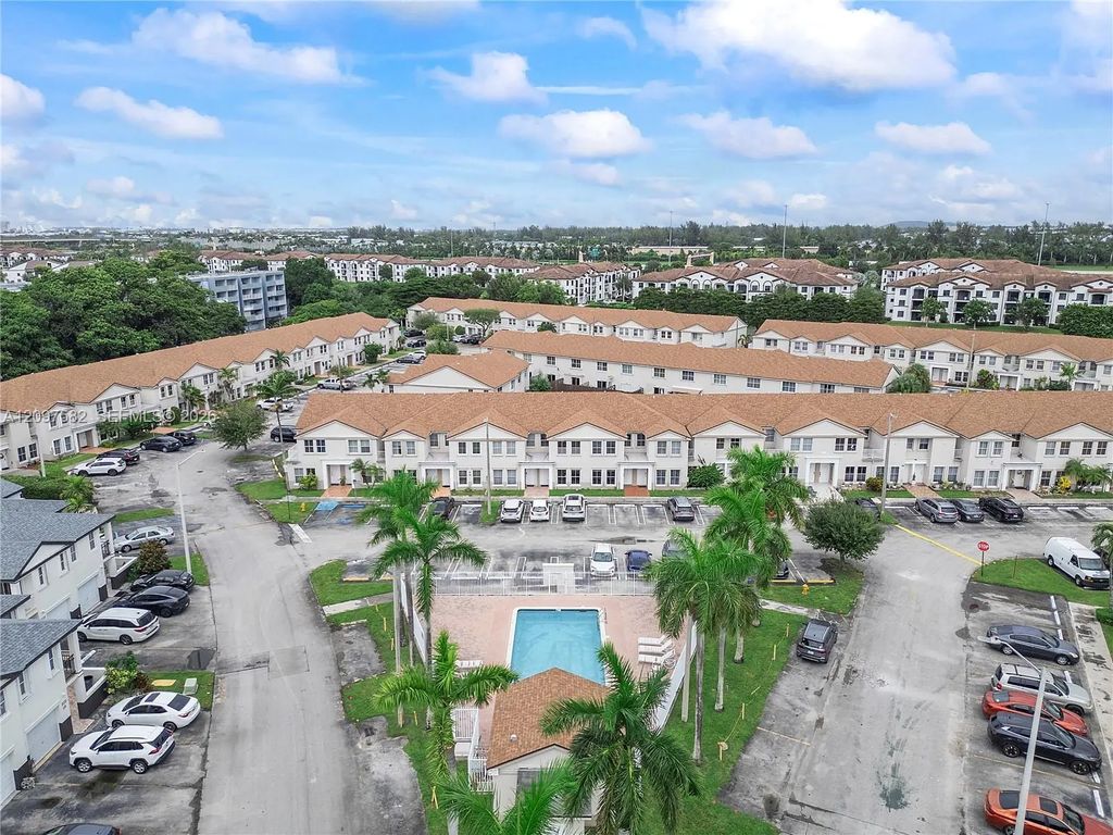 9187 Fontainebleau Boulevard #407, Miami