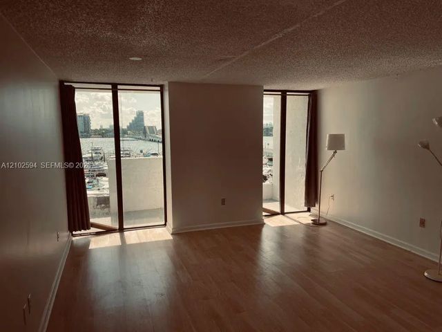 2 of 9 - 555 Ne 15th Street #412, Miami, FL
