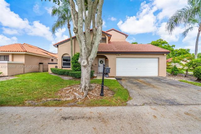 3 of 53 - 17338 Nw 61st Place, Hialeah, FL