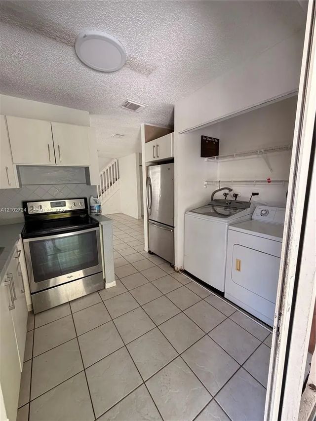 3 of 22 - 18674 Sw 100th Avenue #18674, Cutler Bay, FL