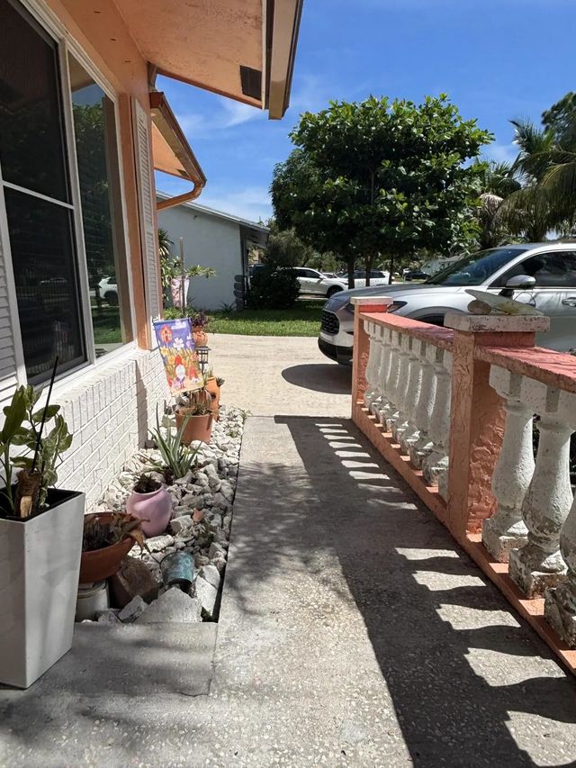 4 of 38 - 4553 Vespasian Court, Lake Worth, FL