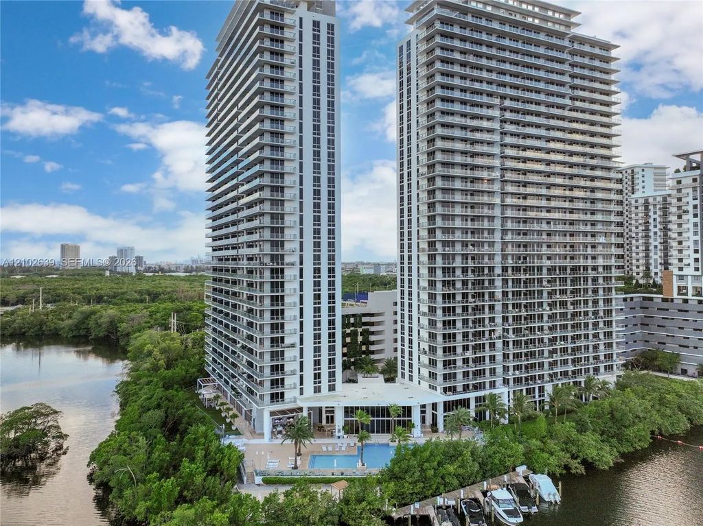 16385 Biscayne Boulevard #407, North Miami Beach