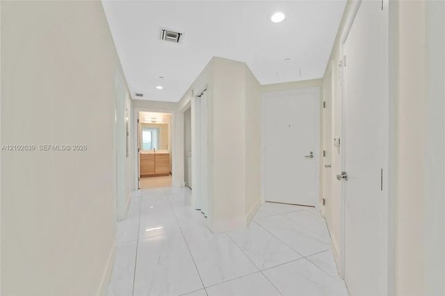 4 of 46 - 16385 Biscayne Boulevard #407, North Miami Beach, FL