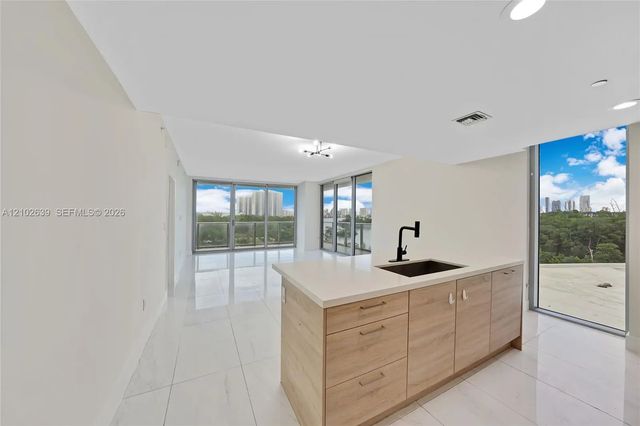 5 of 46 - 16385 Biscayne Boulevard #407, North Miami Beach, FL
