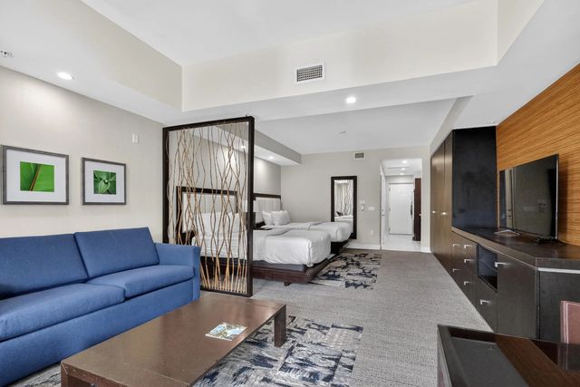 3 of 28 - 5300 Nw 87th Avenue #1215, Doral, FL