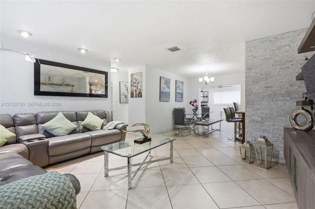 3 of 34 - 13996 Lake Lure Court, Miami Lakes, FL