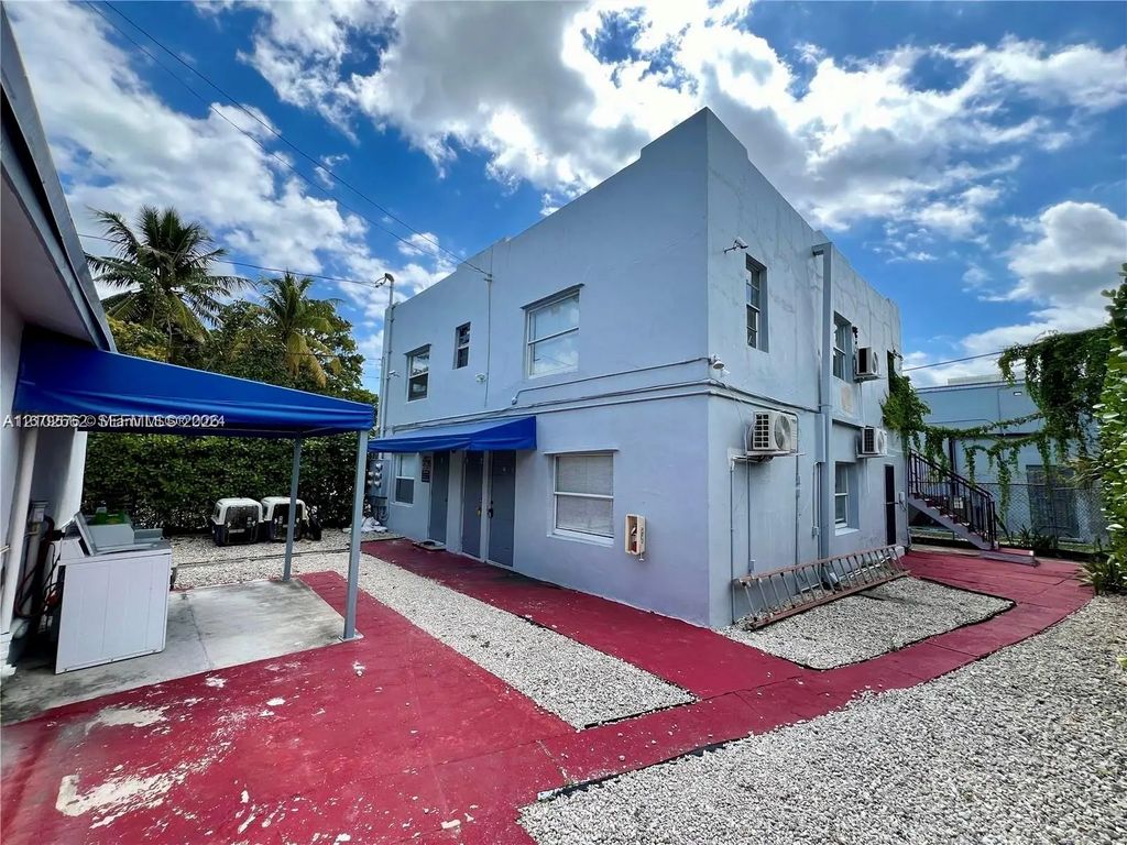 548 Nw 30th Street #4, Miami