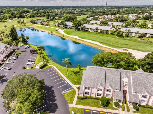 302 Muirfield Court #302a, Jupiter