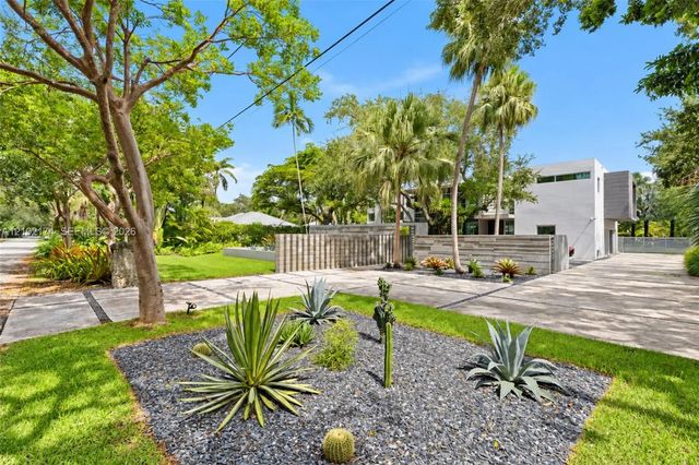 3 of 41 - 12625 Sw 78th Avenue, Pinecrest, FL