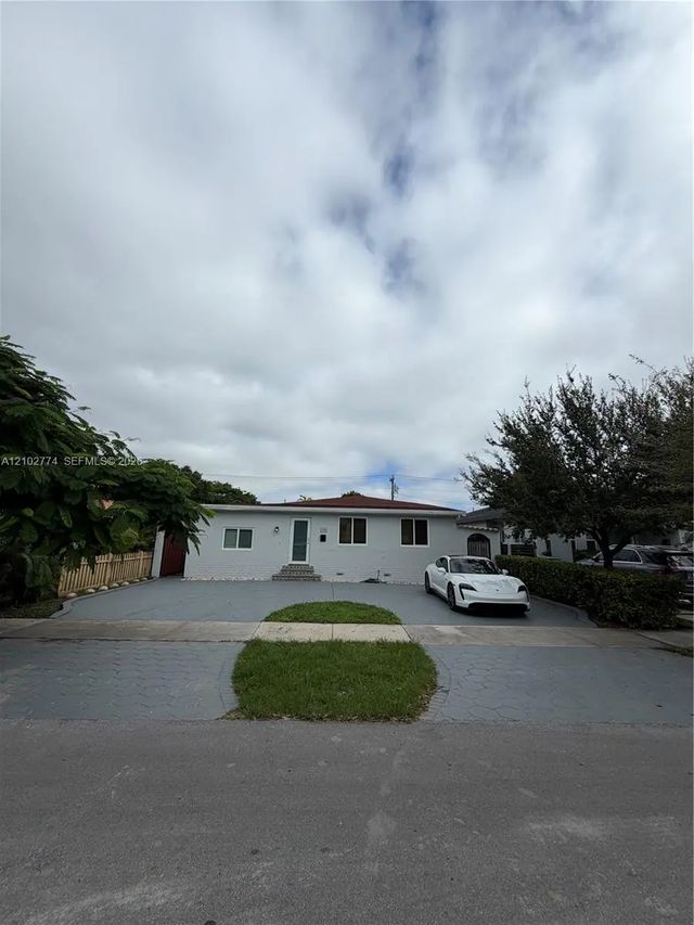 2 of 19 - 4335 Sw 10th Street, Miami, FL