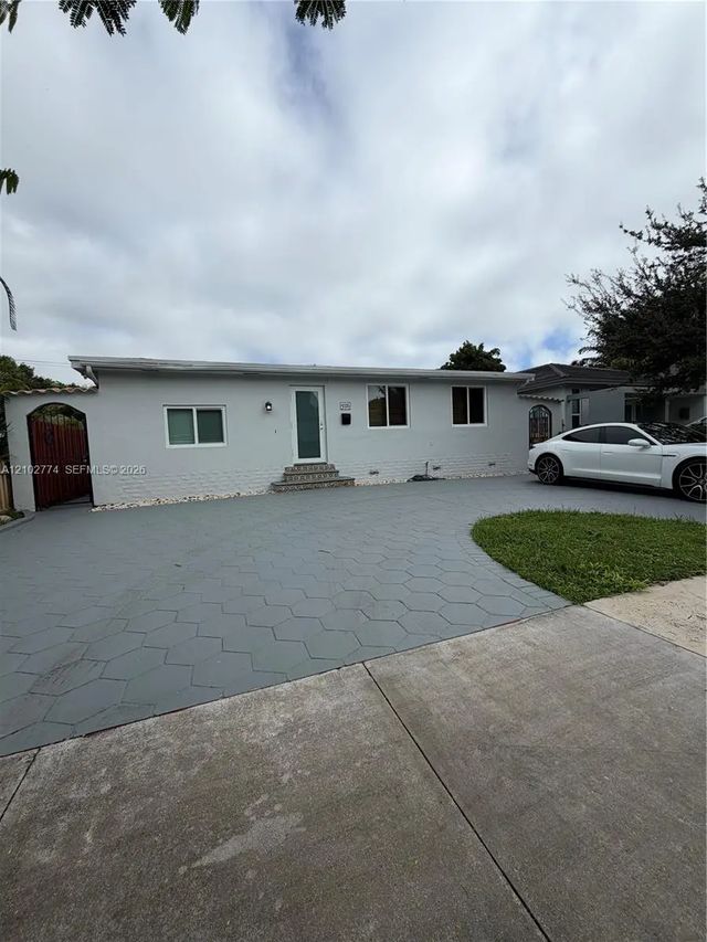 3 of 19 - 4335 Sw 10th Street, Miami, FL