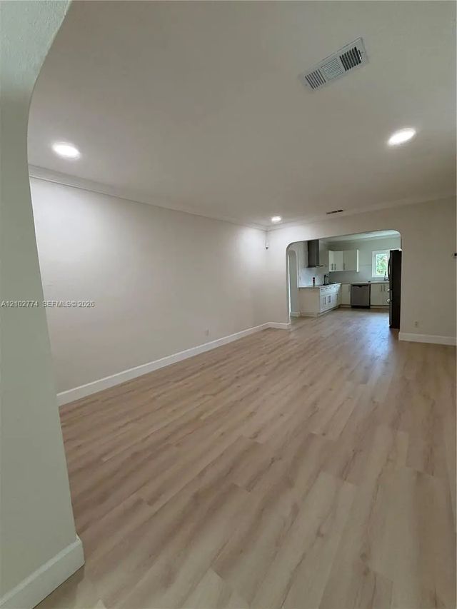 4 of 19 - 4335 Sw 10th Street, Miami, FL