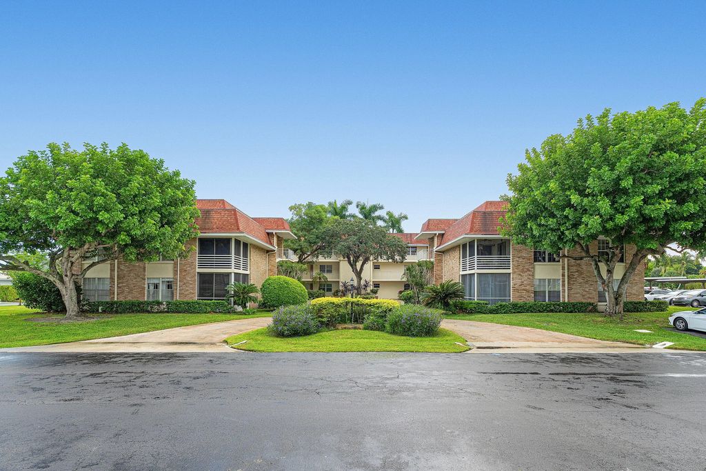 5510 Tamberlane Circle #247, Palm Beach Gardens
