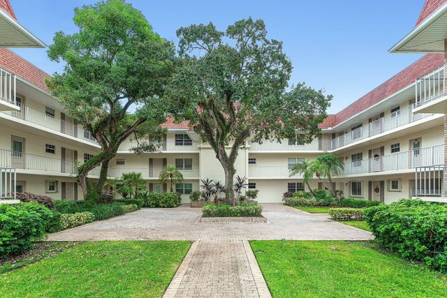 2 of 17 - 5510 Tamberlane Circle #247, Palm Beach Gardens, FL